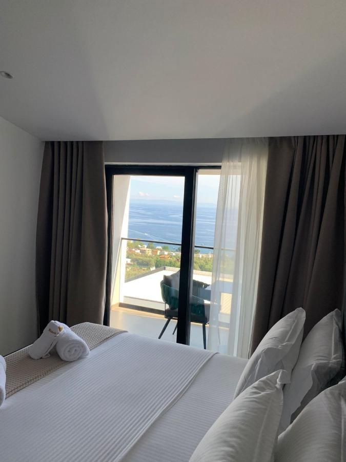 Black Diamond Hotel Dhërmi Eksteriør billede