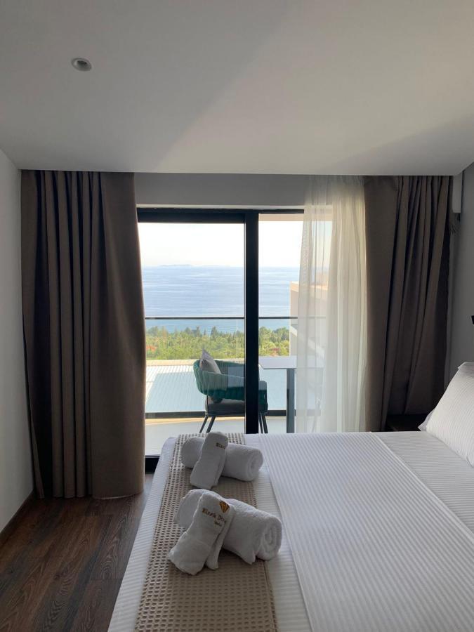 Black Diamond Hotel Dhërmi Eksteriør billede