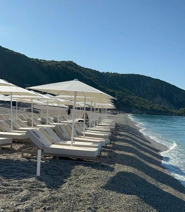 Black Diamond Hotel Dhërmi Eksteriør billede