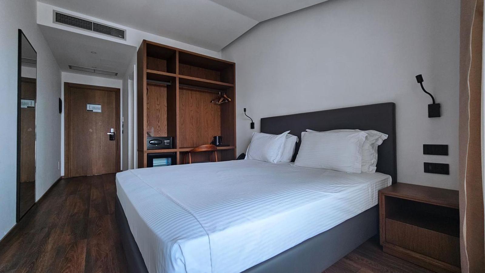 Black Diamond Hotel Dhërmi Eksteriør billede