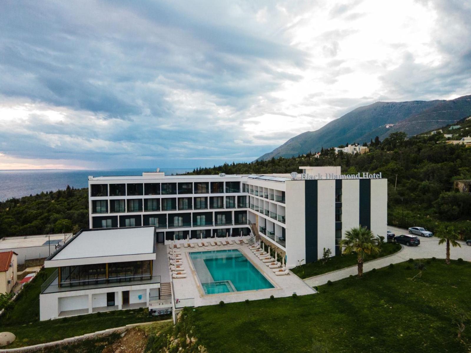 Black Diamond Hotel Dhërmi Eksteriør billede
