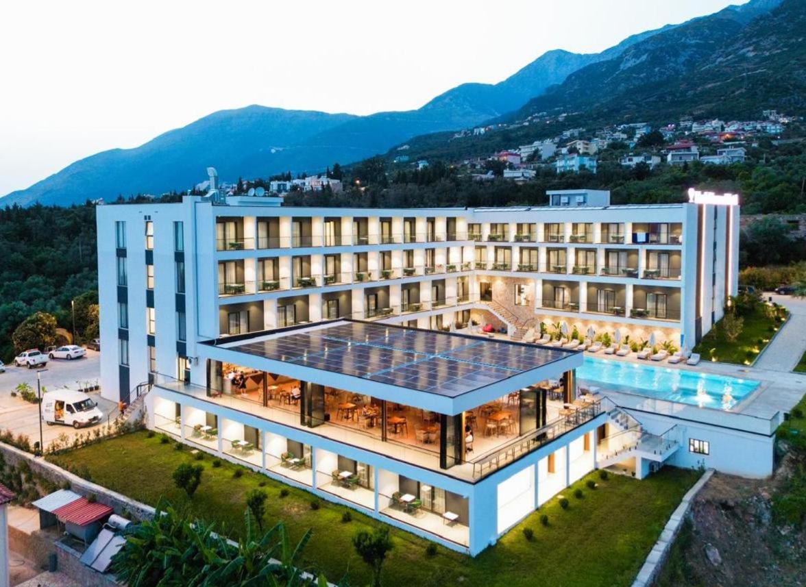 Black Diamond Hotel Dhërmi Eksteriør billede